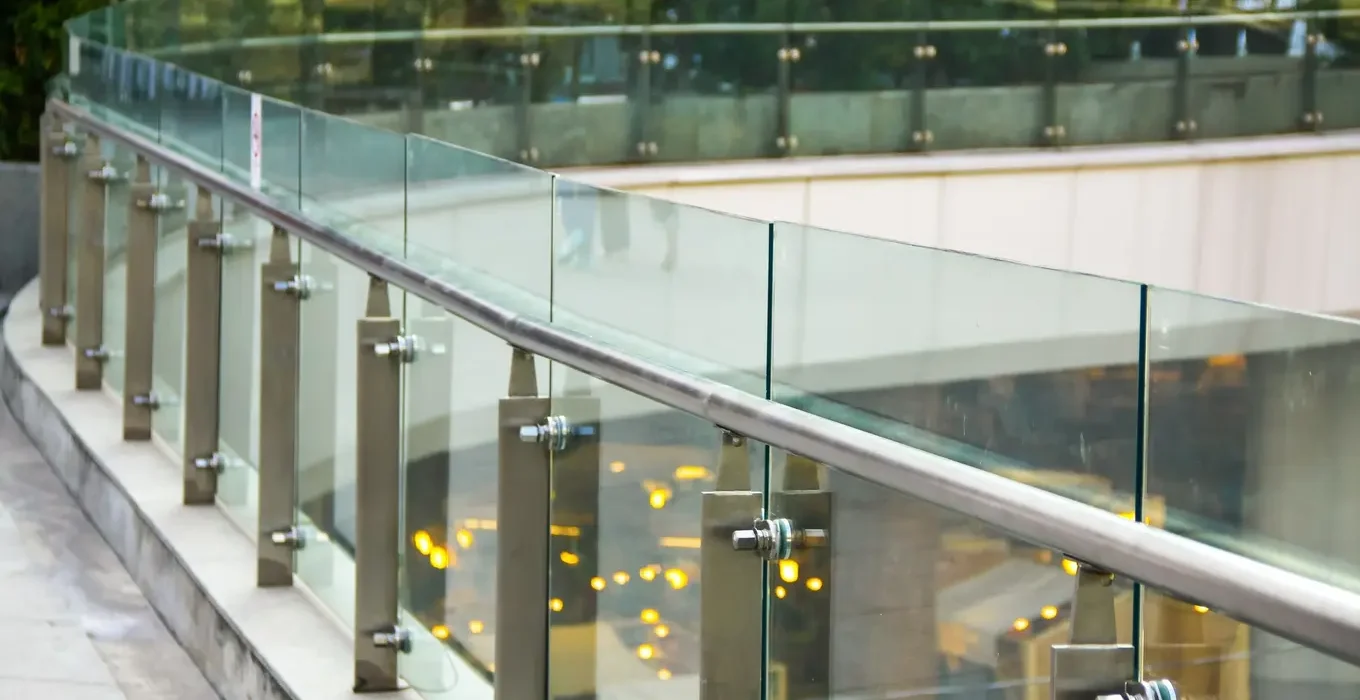 szklana balustrada